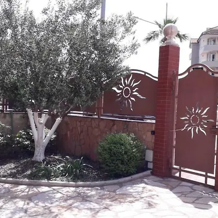 Vola Guest house *